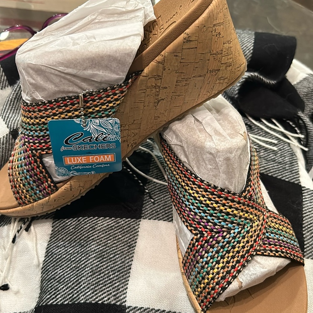 NIB Cali by Skechers (Vegan)  Beverlee “Delighted” size 11B